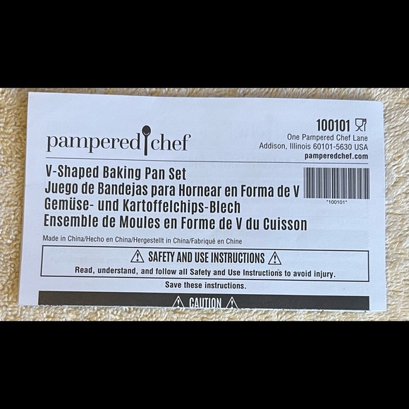 New Pampered Chef V-Shaped Baking Pan Set - Picture 2 of 5
